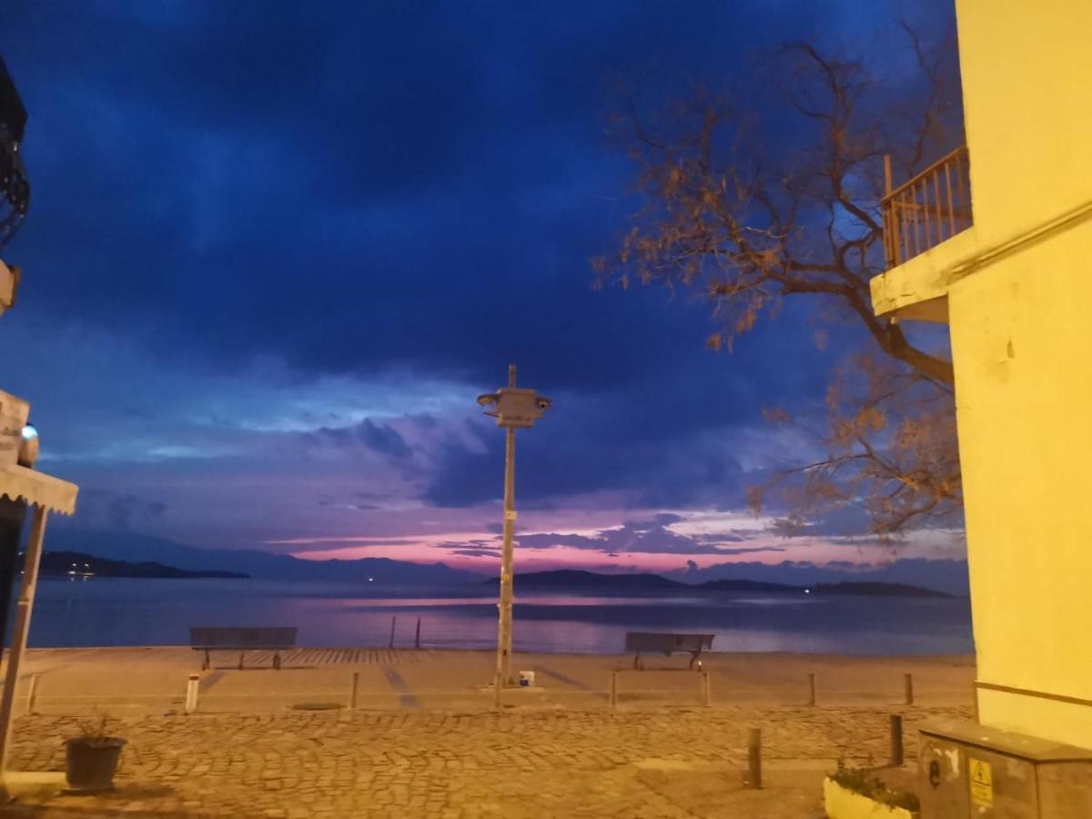 Lımon Otel Foça Exterior foto
